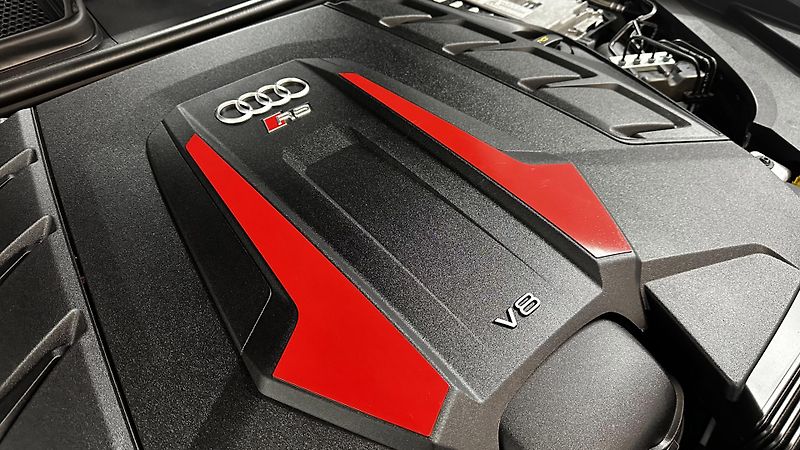 Audi RS Q8 TOP STAV / PLNÁ VÝBAVA  - fotka 54 z 54