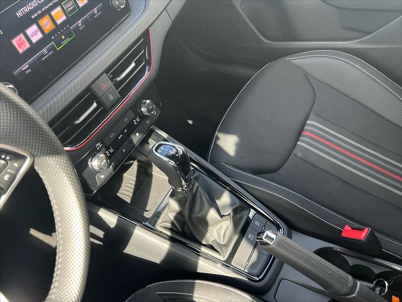 Škoda Kamiq 1,5 TSi 110 kW 7DSG MONTE CARL - fotka 18 z 30