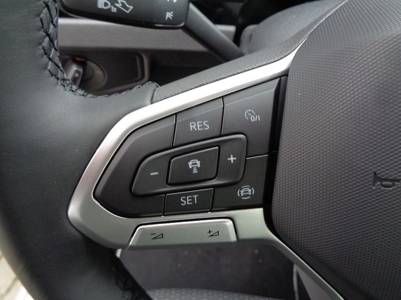 Volkswagen Touran People 1,5 TSI EVO 7DSG - fotka 12 z 30