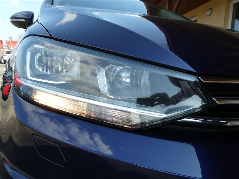 Volkswagen Touran 1,2 TSi 81kW 7.míst, NAVI - fotka 5 z 39