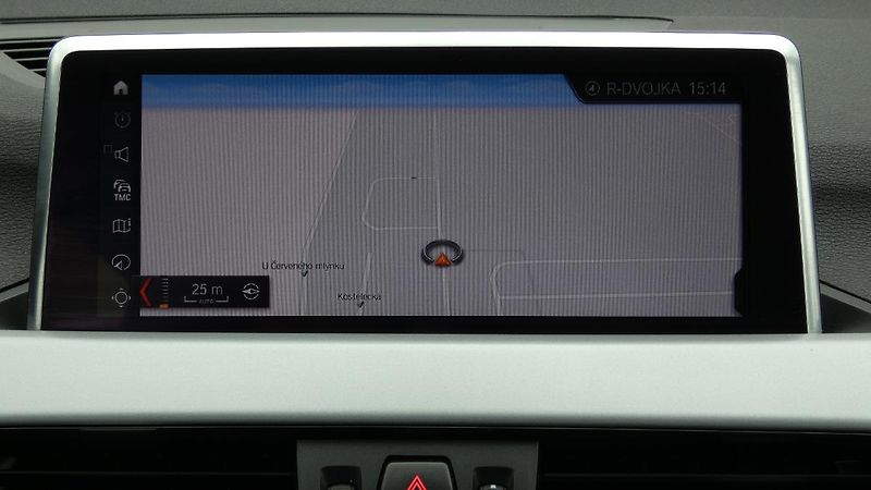 BMW X1 sDrive 18i - fotka 14 z 24