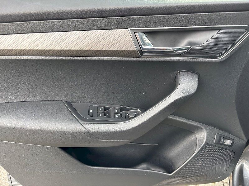 Škoda Karoq (2025) Top Selection 1.5 TSI DSG - fotka 21 z 32