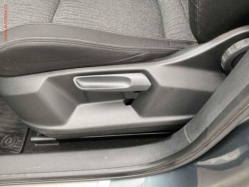 Škoda Karoq (2019) 1.5 TSi, Style, TZ, LED, navi - fotka 14 z 17