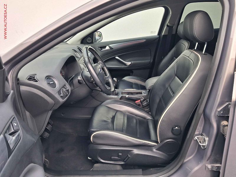 Ford Mondeo (2014) 2.0 TDCi, Business, bixen - fotka 9 z 19