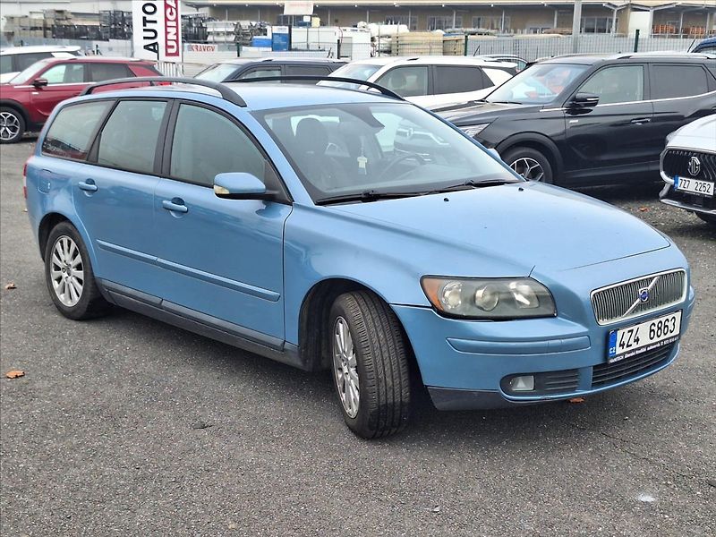 Volvo V50 2,4 i  CZ V5 dvě sady kol - fotka 3 z 12