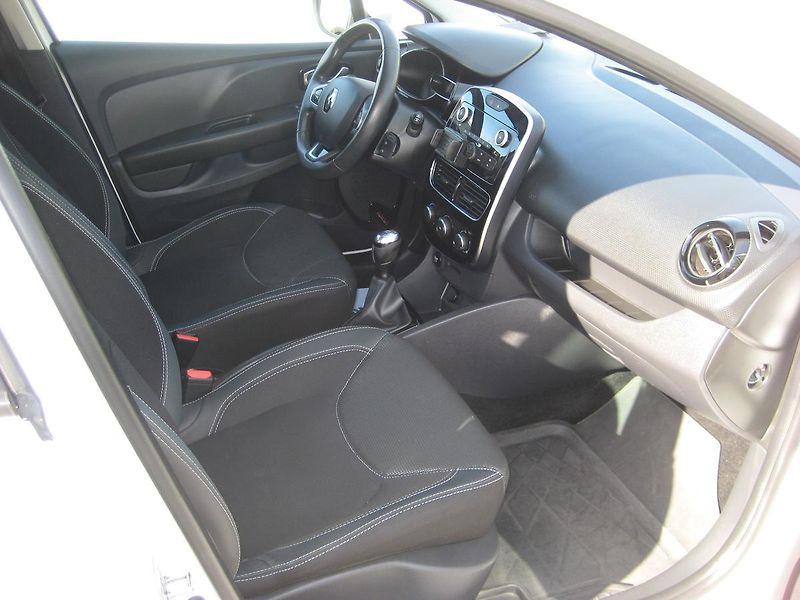 Renault Clio 0.9TCe 66 kW!!! 1.maj-DPH-ČR ! - fotka 23 z 32