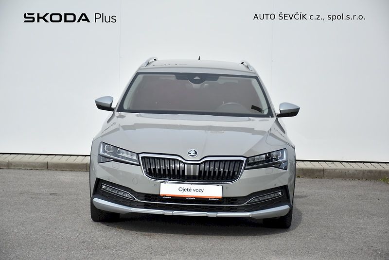 Škoda Superb (2021) Scout 2.0 TDI 147kW 4x4 DSG - fotka 4 z 35