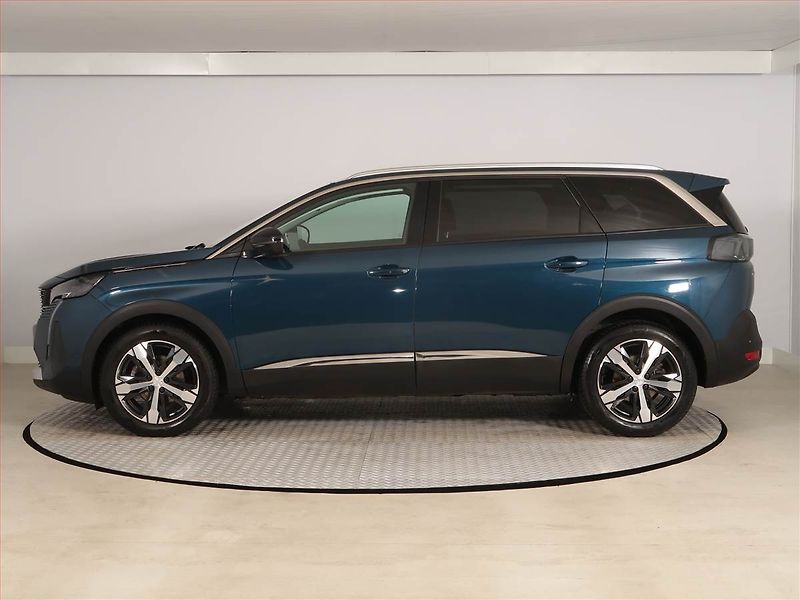 Peugeot 5008 (2022) 1.5 BlueHDi - fotka 3 z 23