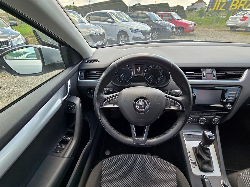 Škoda Octavia (2014) 1.6 TDi 77KW DSG Ambition - fotka 14 z 23