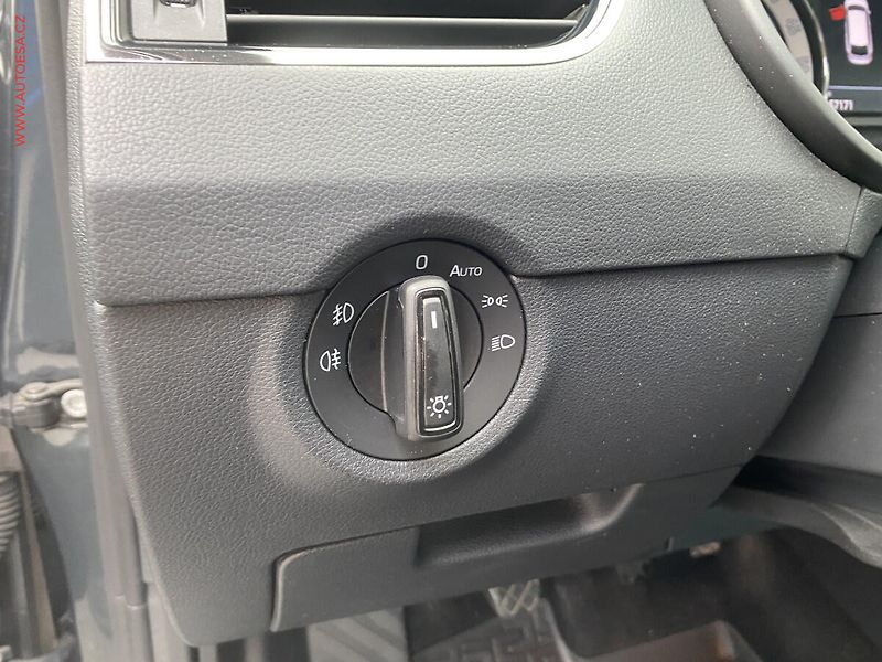 Škoda Octavia (2020) 1.6 TDi, Ambition, TZ, navi - fotka 15 z 18