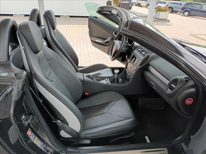 Mercedes-Benz SLK 1,8 200 KOMPRESSOR,120KW - fotka 17 z 33