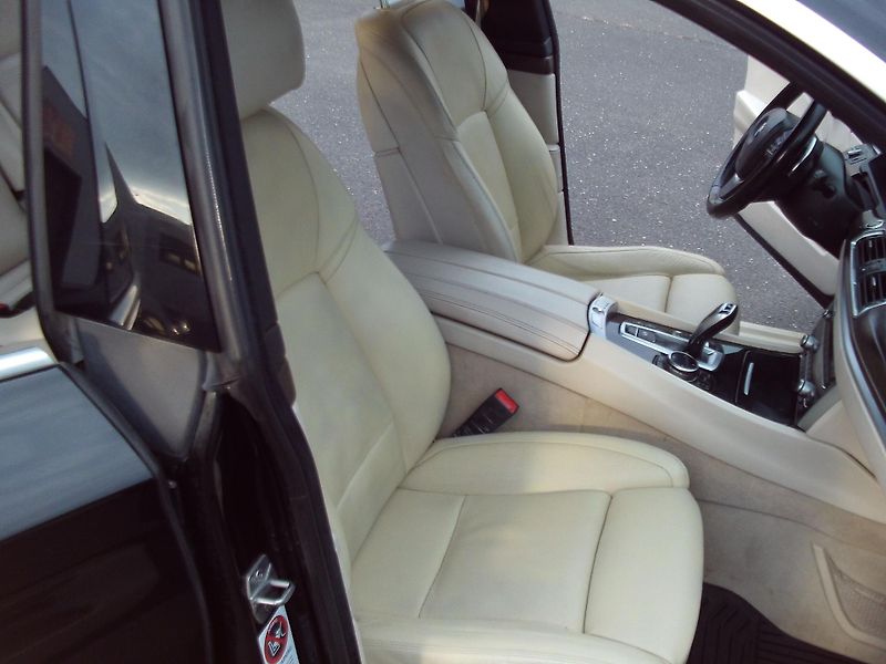 BMW Řada 5 530d xDrive - fotka 9 z 14