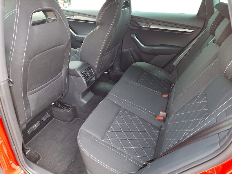 Škoda Karoq (2020) 1.5 TSI / 110 kW / 7DSG / SPOR - fotka 28 z 35