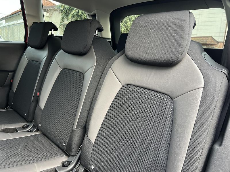 Citroën Grand C4 Picasso 2.0HDi 7MÍST KAMERA KLIMA ČR - fotka 26 z 49