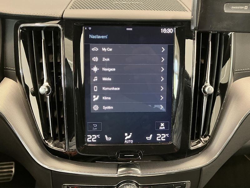 Volvo XC60 T6 AWD R-Design POLESTAR AT8 - fotka 41 z 57