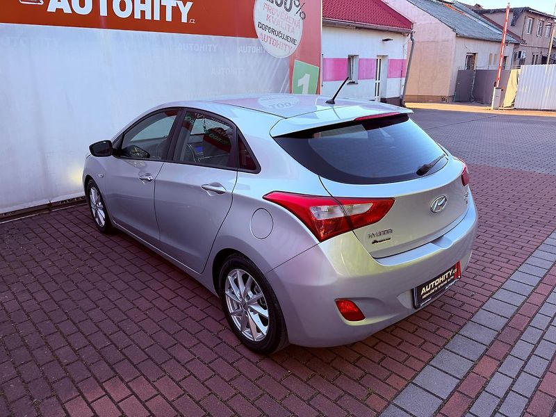 Hyundai i30 1.4 CVVT Trikolor, ČR - fotka 8 z 22