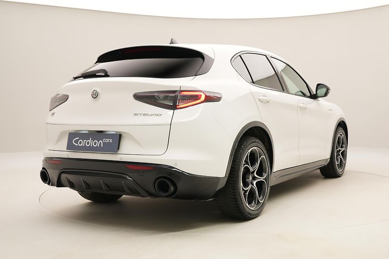 Alfa Romeo Stelvio VELOCE 2.2JTDm Q4 AUT - fotka 12 z 56