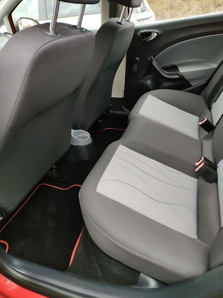Seat Ibiza (2015) - fotka 9 z 13