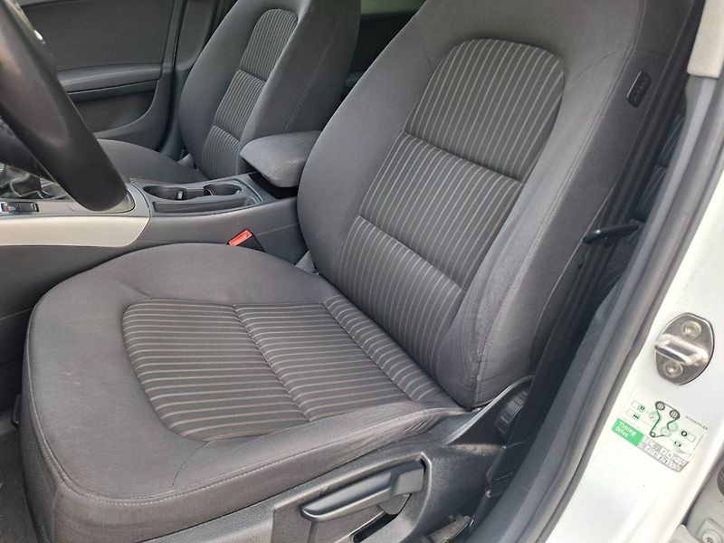 Audi A4 (2012) 2.0TDi 105kW 6MAN -SERVISOVÁNO - fotka 14 z 26