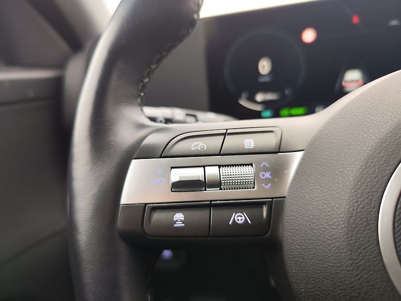 Hyundai Kona 1.6 GDI/95kW HEV Smart Tech - fotka 25 z 32