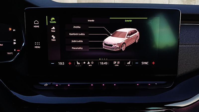 Škoda Octavia TDI 110kW DSG 4x4-1.maj-ČR-TZ- - fotka 41 z 50