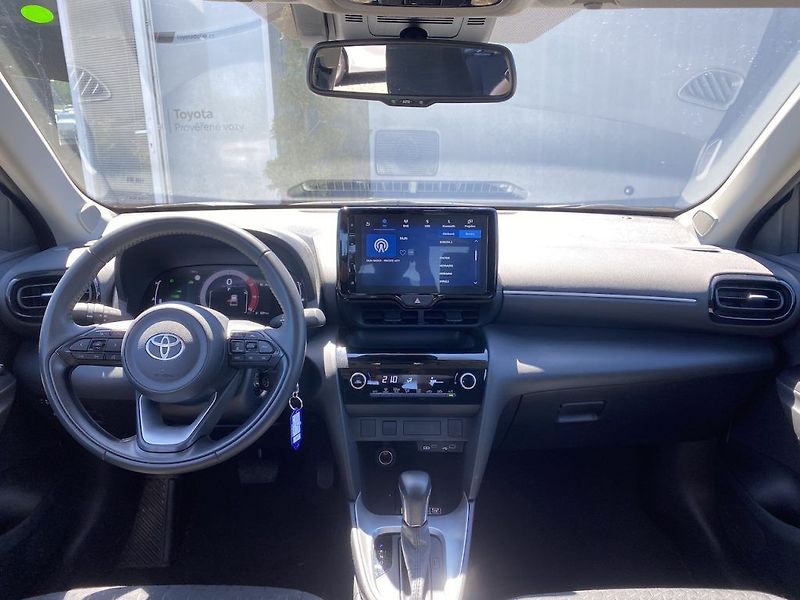 Toyota Yaris Cross 1.5HSD, ČR-1m, Comfort, DPH - fotka 11 z 14