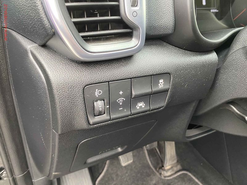 Kia Sportage (2017) 1.6 GDi, Navi, kamera, + kola - fotka 14 z 18