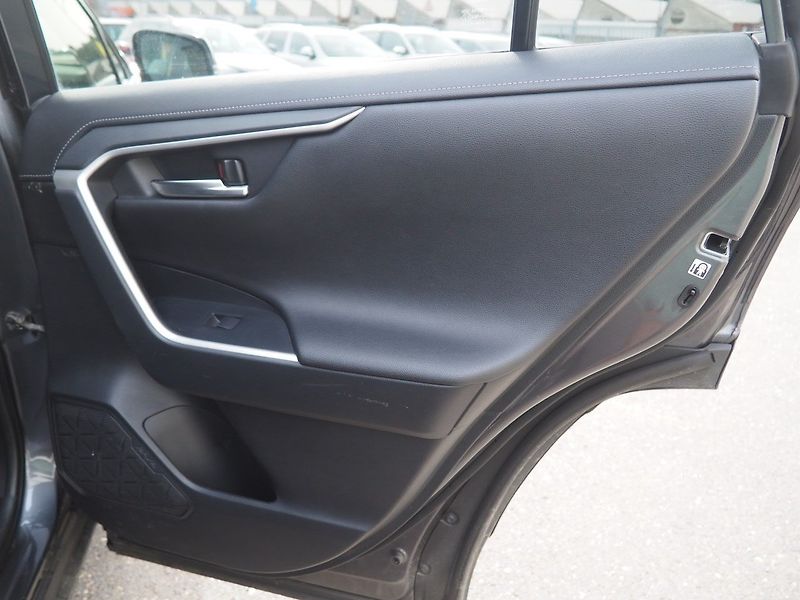 Toyota RAV4 (2019) 2.5 Hybrid, Automat - fotka 15 z 36