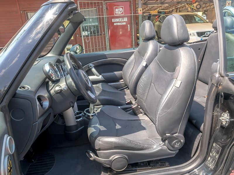 Mini Cooper S (2005) 1.6T 125KW – HARMAN KARDON - fotka 13 z 37