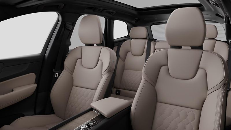 Volvo XC60 (2026) B5 AWD AUT BRIGHT ULTRA  - fotka 9 z 11