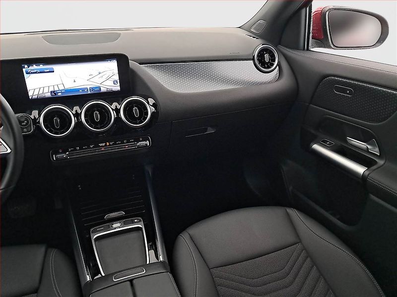 Mercedes-Benz GLA (2024) 200 d 4MATIC - fotka 8 z 22