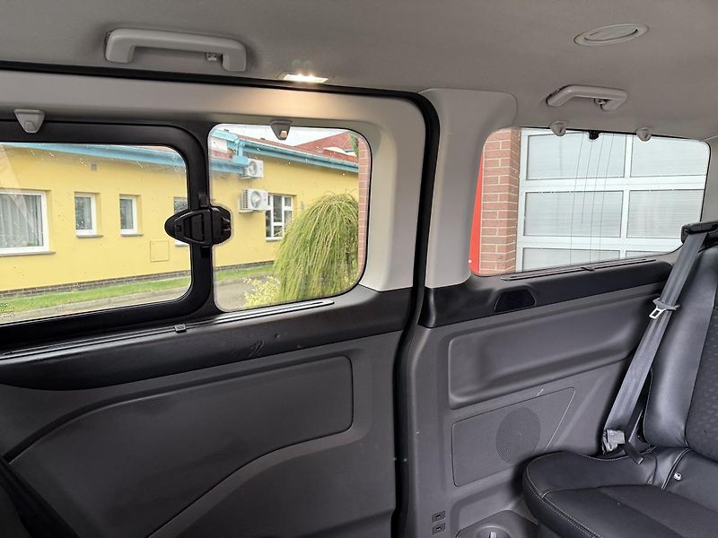 Ford Tourneo Custom (2018) SPORT - 2,0TDCi - 125kw - fotka 62 z 69