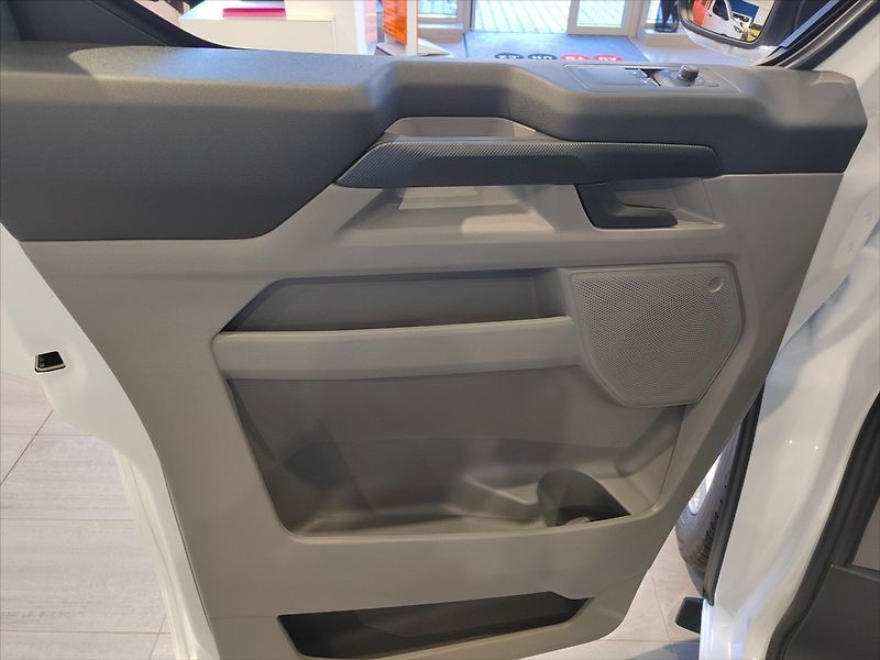 Ford Transit Custom 340 L2 Trend 64 kWh Dojezd 314 - fotka 19 z 25