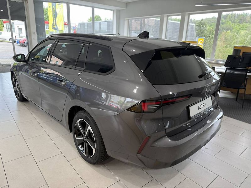 Opel Astra Edition ST 1.2 TURBO AUT (96kW - fotka 3 z 26