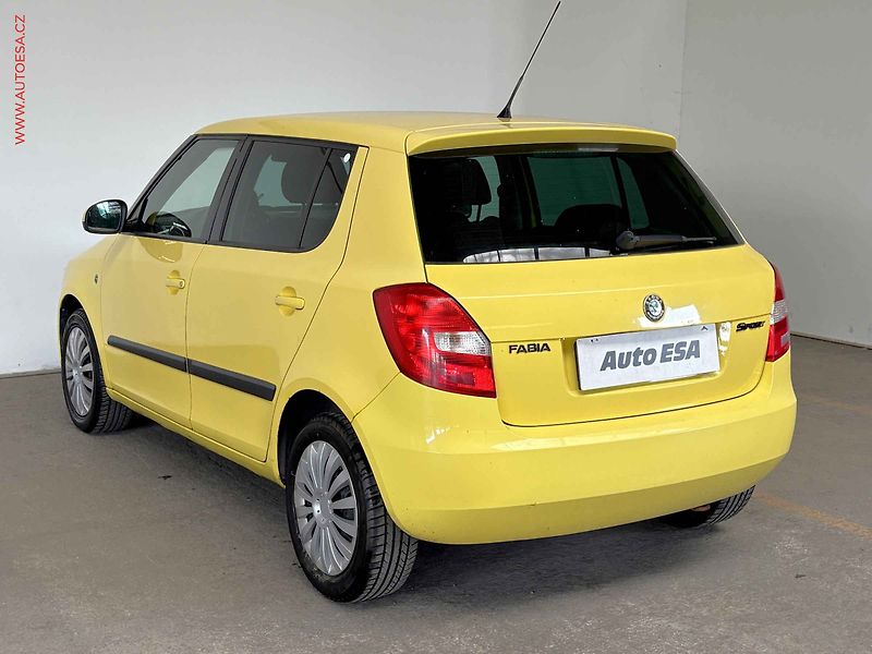 Škoda Fabia (2008) 1.4i, AC - fotka 6 z 13