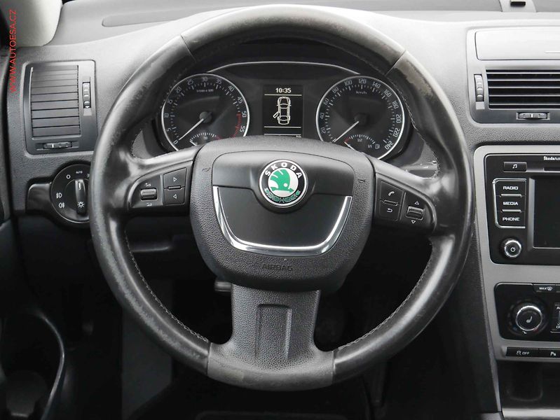Škoda Octavia (2011) 2.0TDi 4x4, ČR, L&K, TZ - fotka 21 z 22