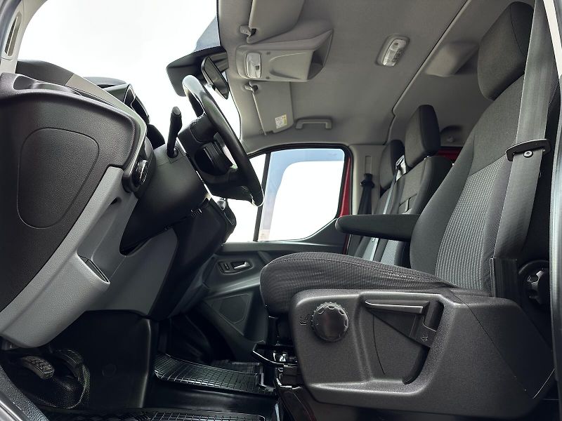 Ford Transit Custom 2.0TDCi 130PS L2 PDC P/Z Bluet - fotka 15 z 34