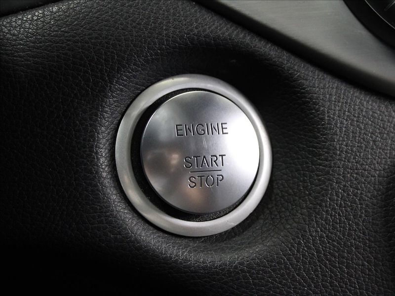 Mercedes-Benz CLA 2,1 CDI 200 4Matic AMG - fotka 24 z 37