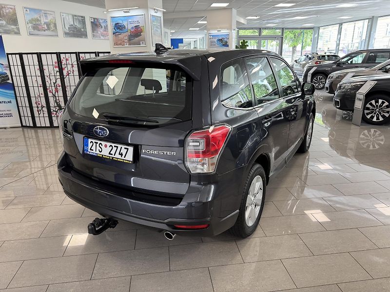 Subaru Forester 2.0i Trend, 6MT - fotka 5 z 45