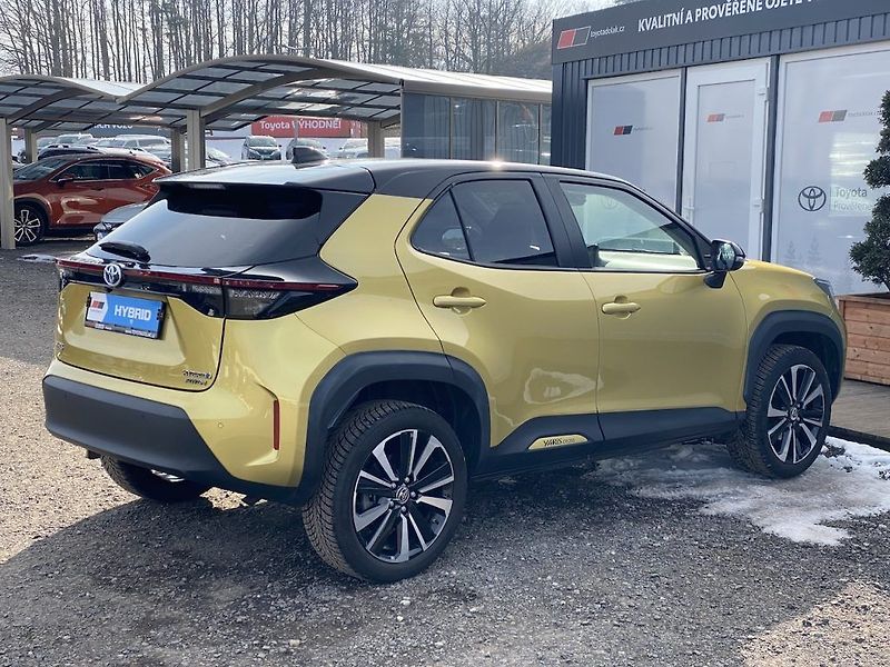 Toyota Yaris Cross 1.5HSD, ČR-1m, Executive, 4x4 - fotka 7 z 34
