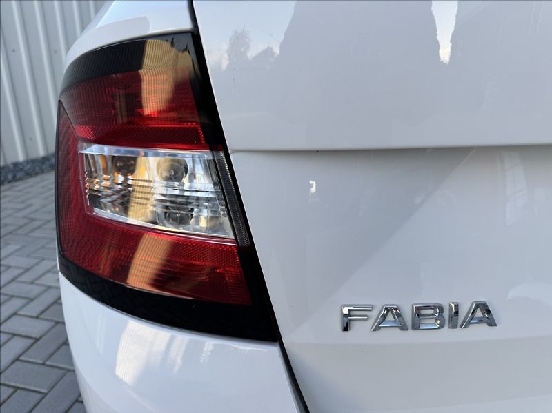 Škoda Fabia 1,0 TSI DPH tažné 1maj původČR - fotka 15 z 50