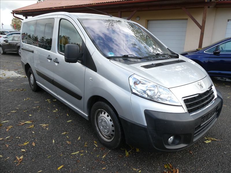 Peugeot Expert Tepee 2,0 HDi 94kW 9.míst L2, 2xkola - fotka 1 z 41