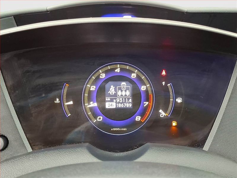 Honda Civic (2010) 1.4 i-VTEC, po STK - fotka 11 z 15