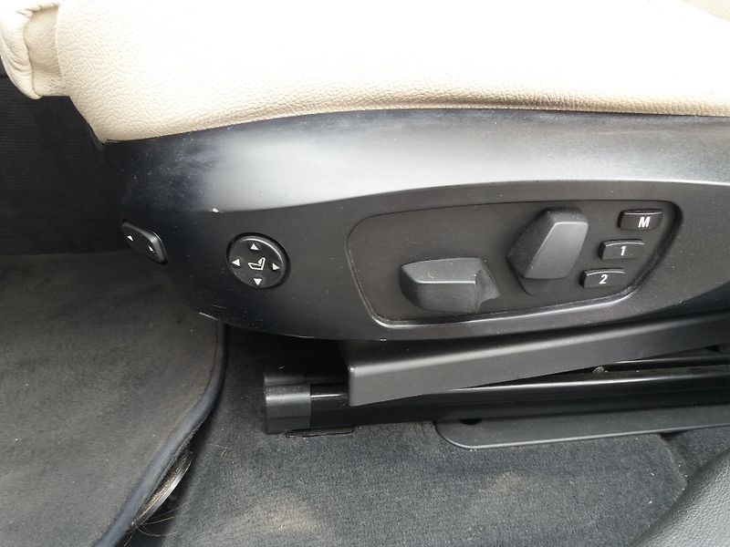 BMW X3 2.0D,4X4,XENONY,PANORAMA,NAVI! - fotka 24 z 28