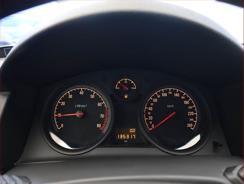 Opel Astra (2012) 1.6 16V, Serv.kniha, po STK - fotka 11 z 15