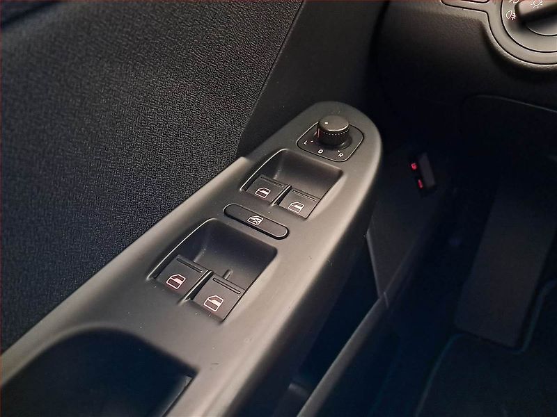 Volkswagen Passat (2008) 1.9 TDI, jezdí výborně - fotka 15 z 15