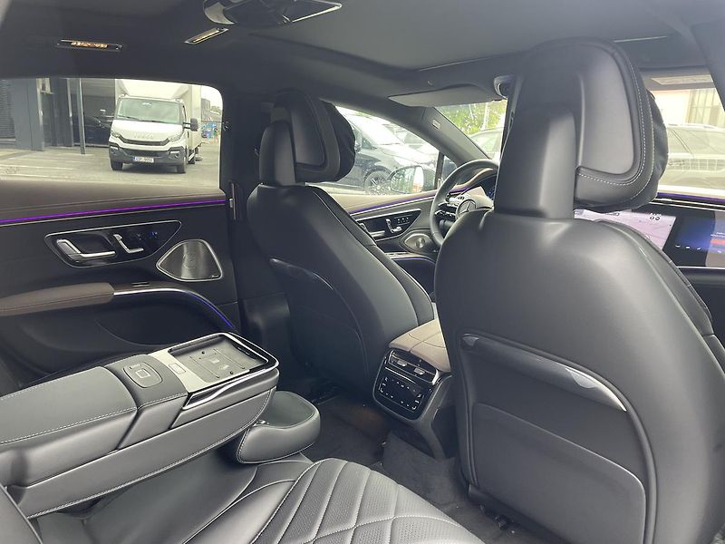 Mercedes-Benz EQS (2024) 450 4MATIC Electric Art - fotka 23 z 31