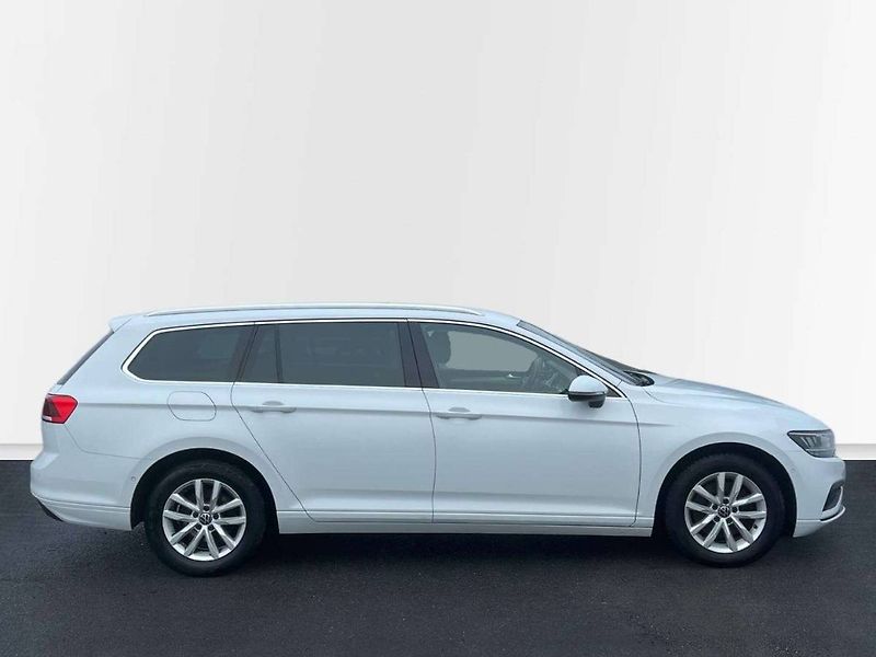 Volkswagen Passat (2022) Variant Business 1.5 TSI - fotka 7 z 20