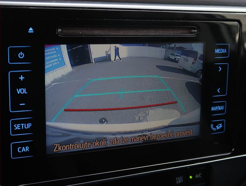 Toyota Auris (2016) Hybrid, Automat, Serv.kniha - fotka 16 z 24