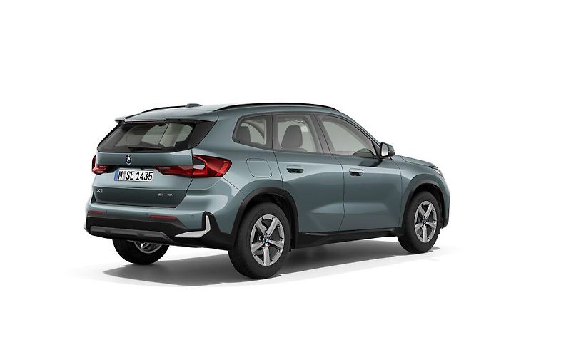 BMW X1 sDrive18i - fotka 2 z 4